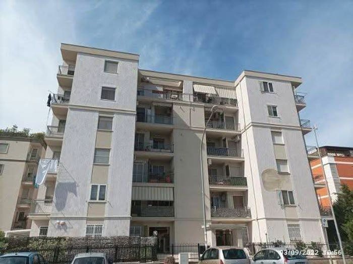 Appartamento quadrilocale in vendita in Viale Lussemburgo, Macchia Gialla Ordona Sud, Foggia
