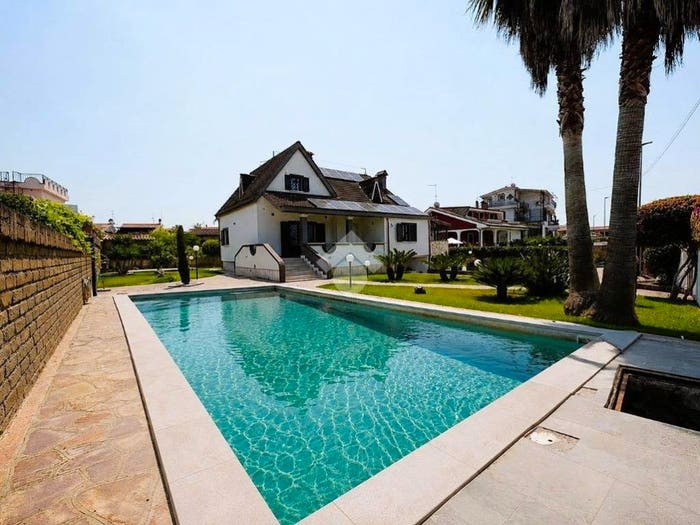 Casa con 6 locali in vendita in Via treviso, Nuova Florida, Ardea