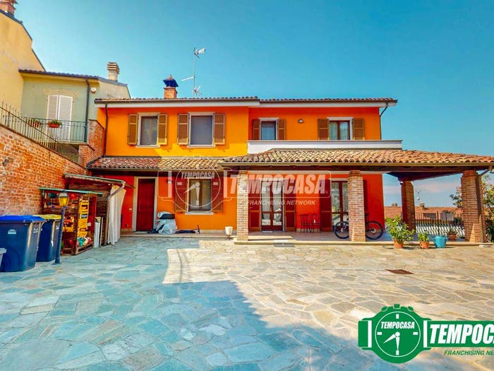 Casa con 6 locali in vendita in Piazza San Valerio, Lu, Lu e Cuccaro Monferrato