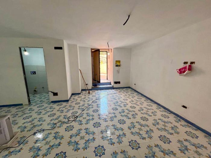 Appartamento trilocale in vendita in Via Nuova Chiunzi, Centro, Maiori