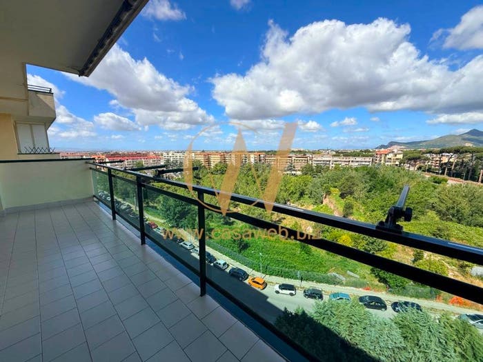 Appartamento con 6 locali in vendita in Via Dei Vecchi Pini, Parco degli Aranci, Caserta