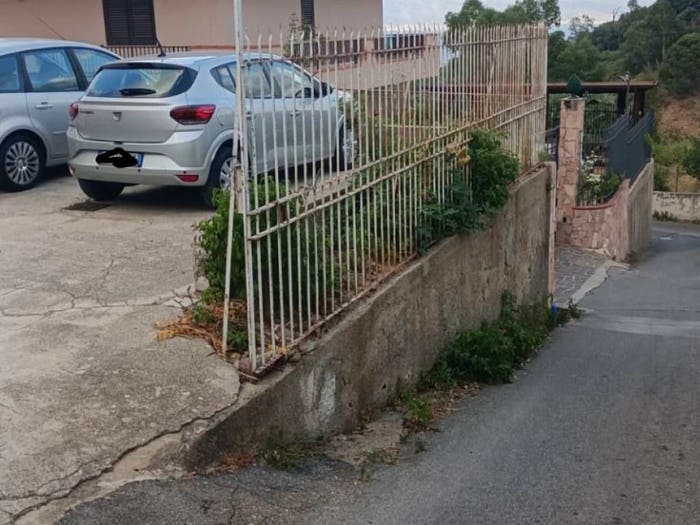 Casa quadrilocale in vendita in Via Sandro Pertini, Annunziata Alta, Messina