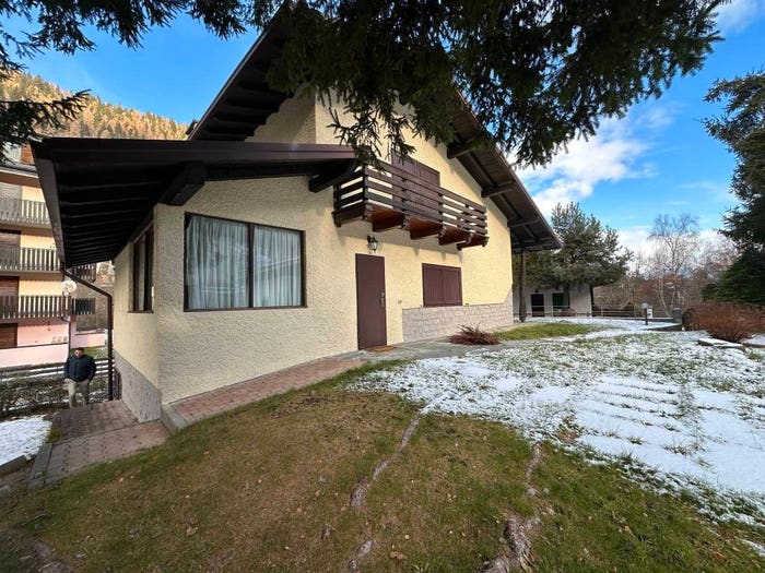 Casa con 5 locali in vendita in Via Cesare Cantù, San Pietro, Corteno Golgi