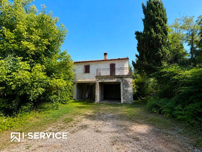 Casa con 6 locali in vendita in Via Sorrivoli, Carpineta, Cesena