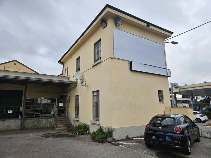 Appartamento quadrilocale in vendita in Via Angelo Ambrosoli, Madonna in Campagna, Gallarate