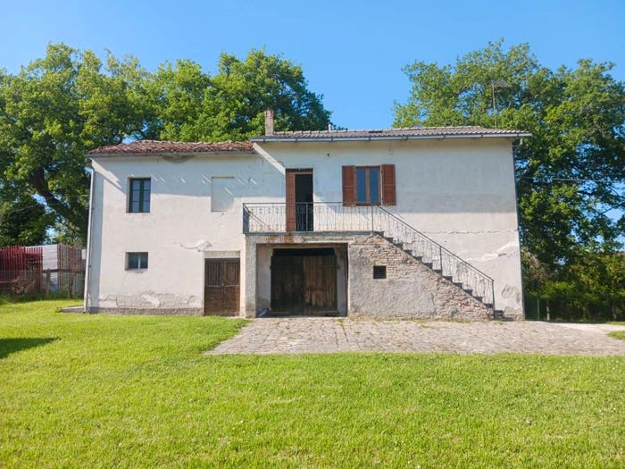 Casa con 6 locali in vendita in Torre, Cingoli