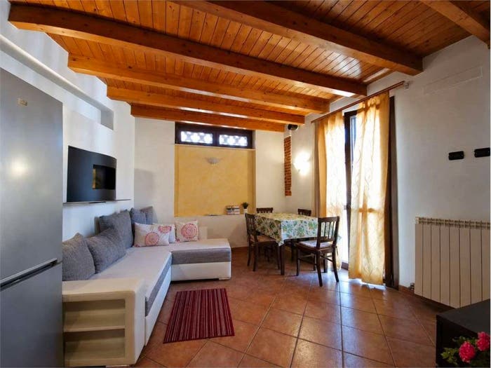 Casa trilocale in vendita in Via Vittorio Veneto, Caronno Varesino