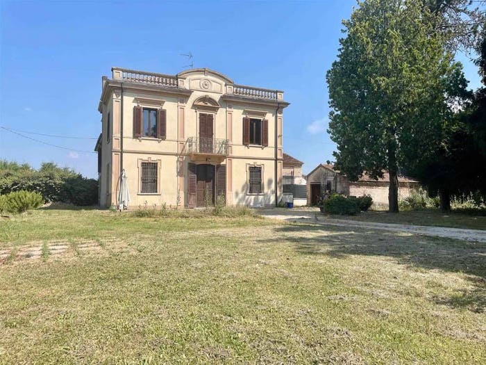 Casa quadrilocale in vendita in Borgo Virgilio