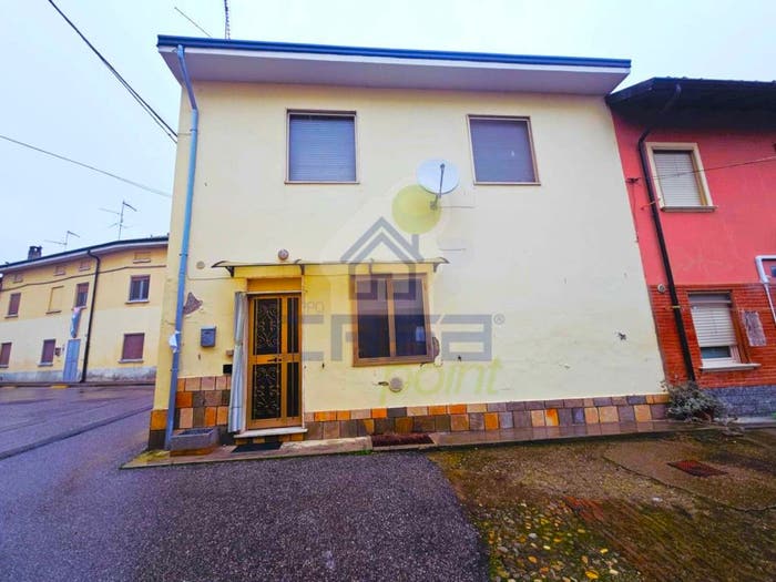 Casa trilocale in vendita in VIA SENATOR ANGELO GROSSI, Centro, Senna Lodigiana