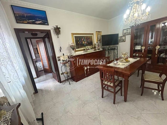 Appartamento trilocale in vendita in Via Luigi Settembrini, Sacconago, Busto Arsizio