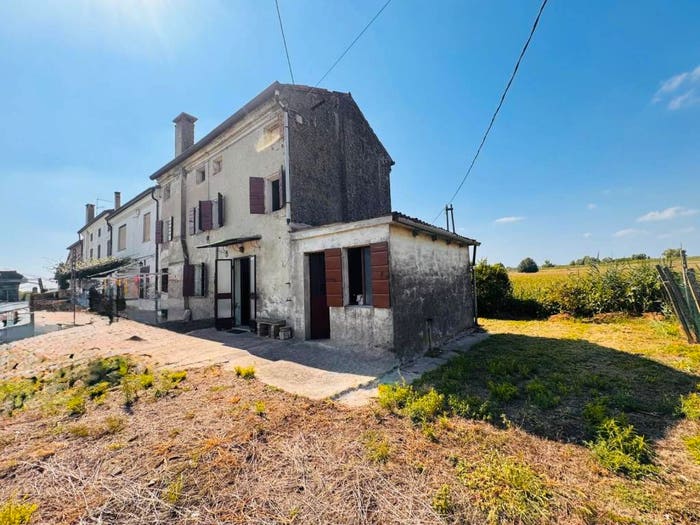 Casa con 5 locali in vendita in Via Roma, Centro, Castagnaro
