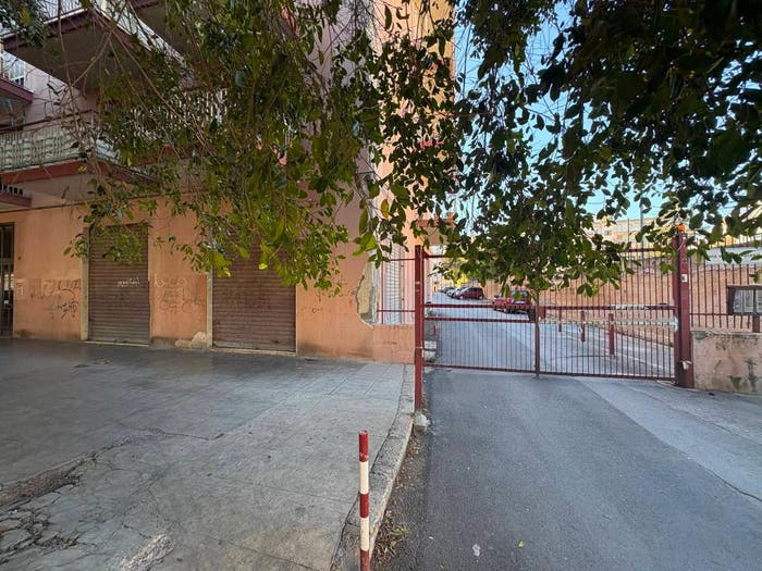 Appartamento bilocale in vendita in Via Vincenzo Ajovalasit, Brancaccio, Palermo
