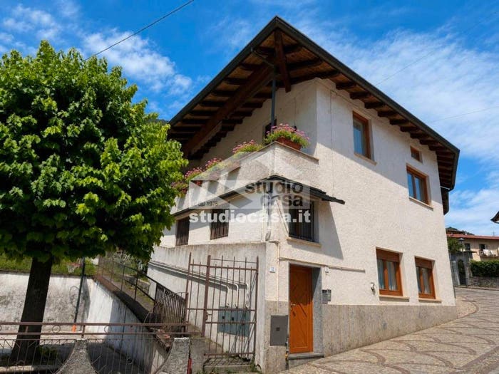 Casa con 6 locali in vendita in Endine, Endine Gaiano