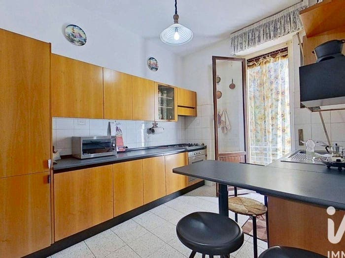 Appartamento trilocale in vendita in Via Laviosa, Pegli, Genova