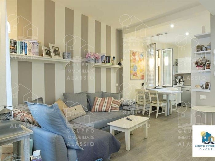 Appartamento trilocale in vendita in via solva, Via Solva Santa Croce, Alassio