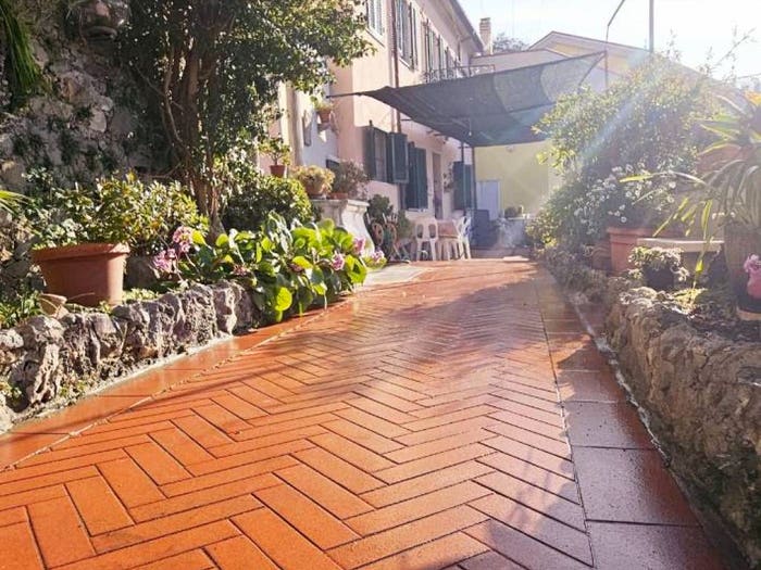Casa quadrilocale in vendita in Perticata Bonascola Nazzano, Carrara