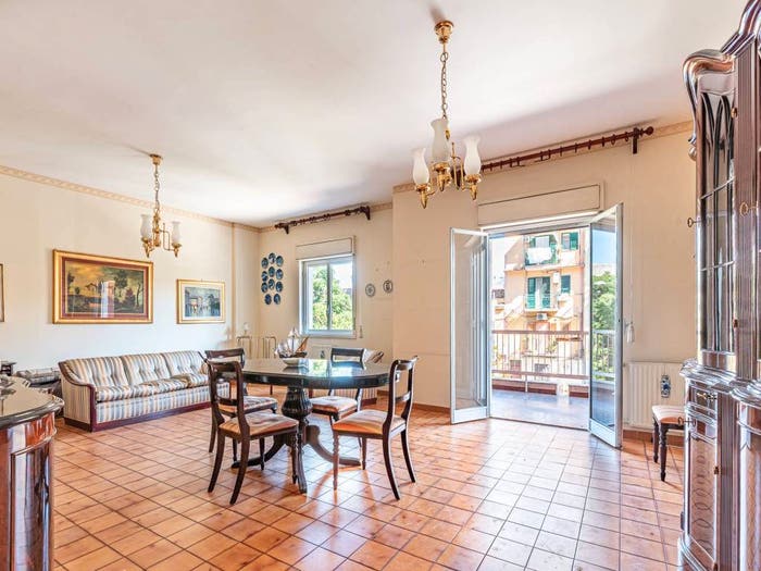 Appartamento quadrilocale in vendita in Corso Calatafimi, Calatafimi Alta, Palermo