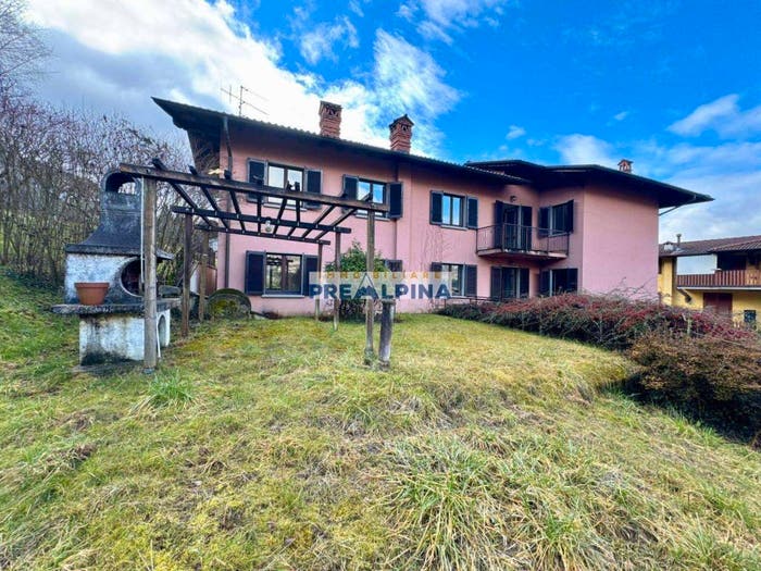 Casa con 6 locali in vendita in Via S Elisabetta, Peia