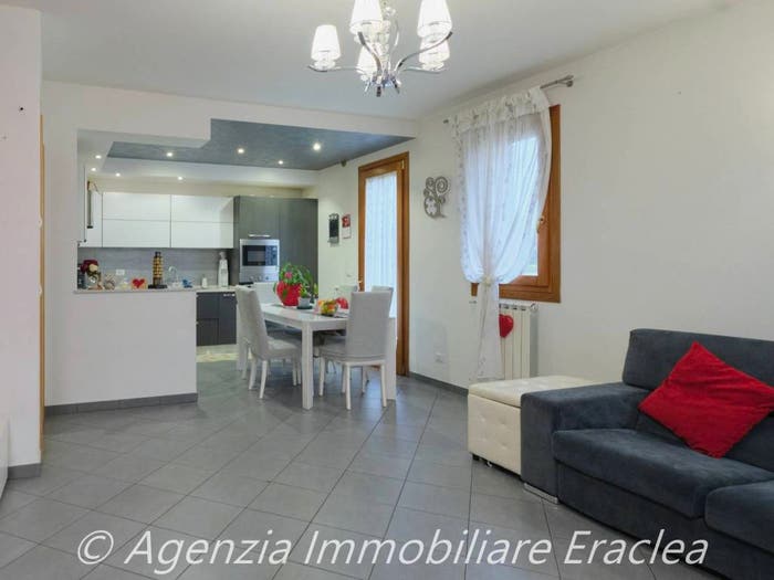 Casa con 6 locali in vendita in Via Leon Battista Alberti, Crepaldo, Eraclea