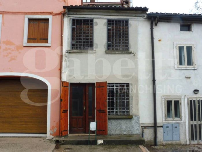 Casa quadrilocale in vendita in Via Cobbaro, Lusiana, Lusiana Conco