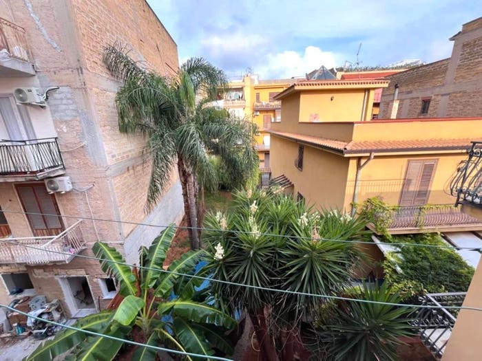 Appartamento con 6 locali in vendita in Via Sant'Antonio, Centro, Bagheria