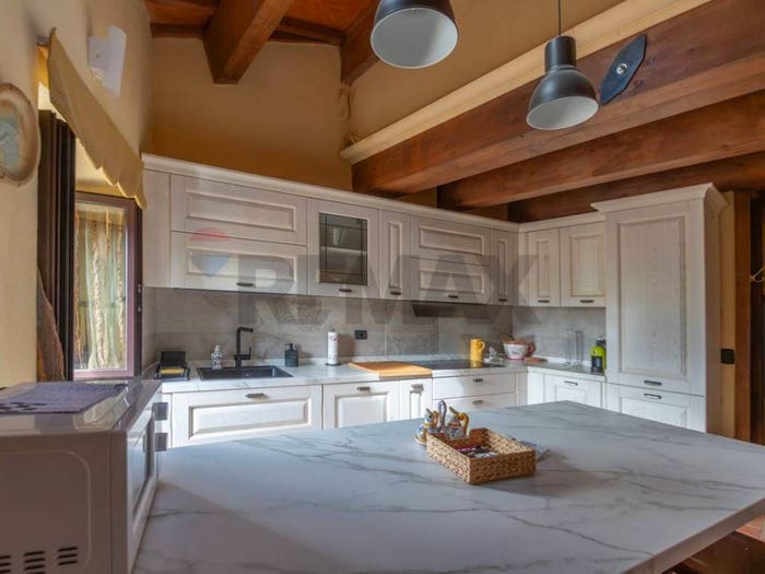 Appartamento con 5 locali in vendita in Via Oriolo, Centro, Tocco da Casauria