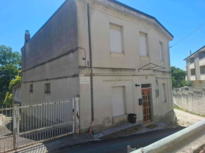 Casa quadrilocale in vendita in Via Minniti, Cesenà, Campli