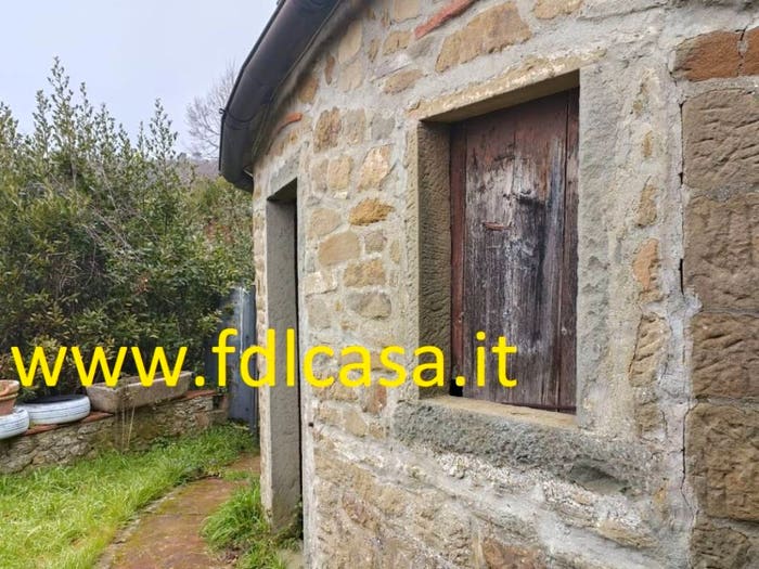 Casa con 6 locali in vendita in Via dei Poggi, Radda in Chianti
