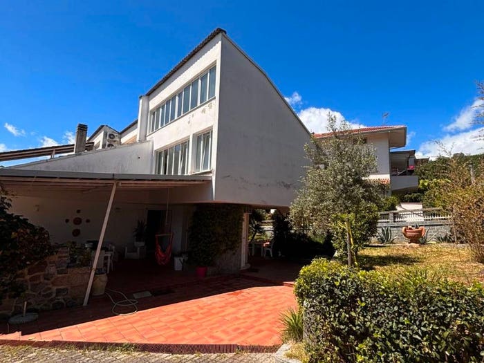 Casa con 6 locali in vendita in Via Candelisi, Centro, Mendicino