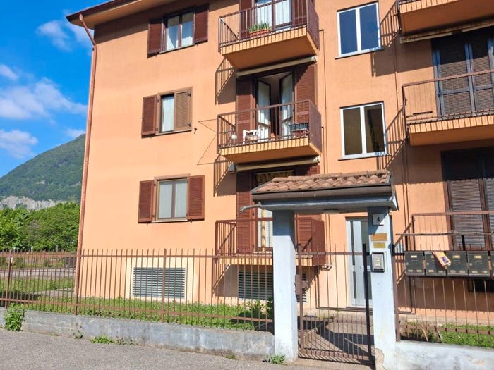 Appartamento quadrilocale in vendita in Via Paolo Giovio, Canzo
