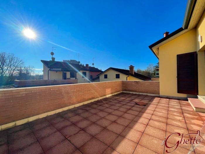 Appartamento quadrilocale in vendita in Via della Canapa, Pontelagoscuro, Ferrara