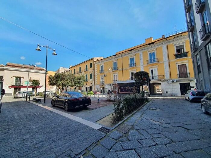 Appartamento con 5 locali in vendita in Via Gian Battista Vico, Caserta