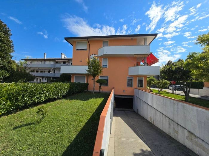 Appartamento quadrilocale in vendita in Via Gran San Bernardo, Cazzago Ex Polo, Pianiga