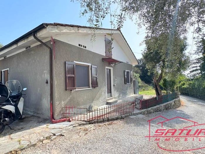Casa trilocale in vendita in V Sarzanese, Maggiano San Macario, Lucca