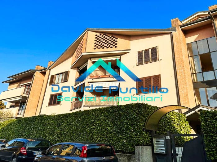 Appartamento trilocale in vendita in Via Indipendenza, Centro, Mezzago