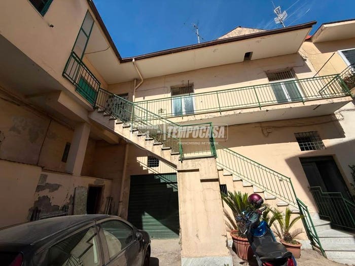Casa con 6 locali in vendita in Via Concezione, Centro Storico, Giugliano in Campania