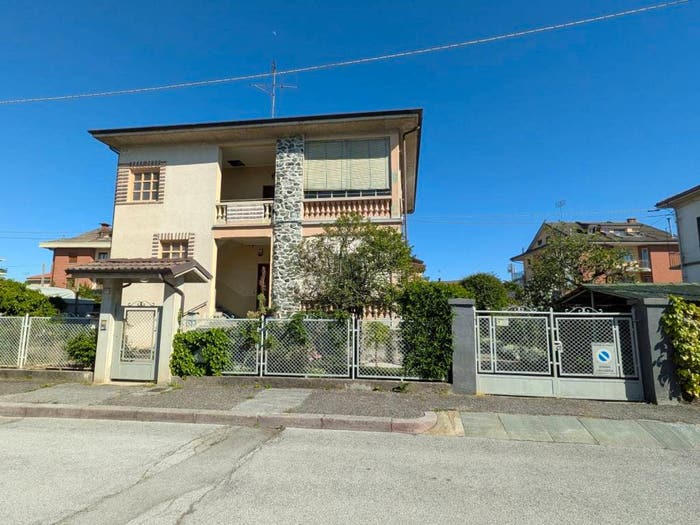 Appartamento quadrilocale in vendita in Via Frabosa, Borgo San Giuseppe Borgo Gesso, Cuneo