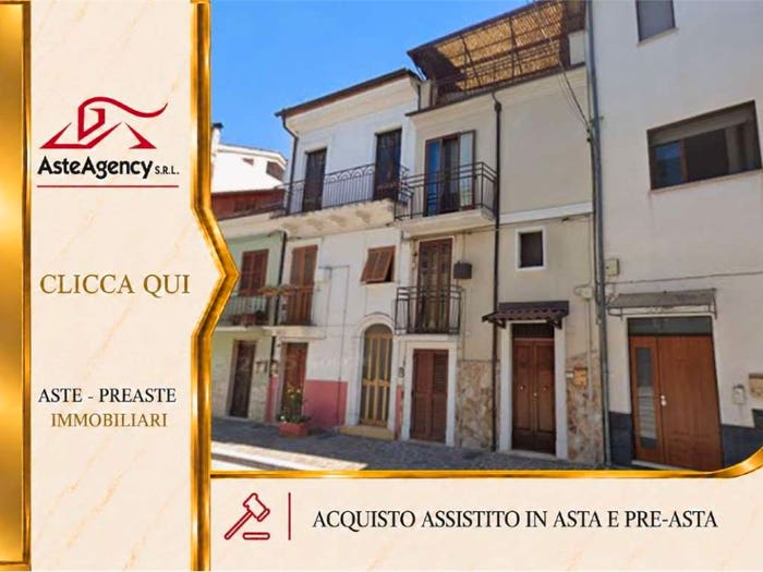 Casa con 5 locali in vendita in Via Antonio De Nino, Pratola Peligna