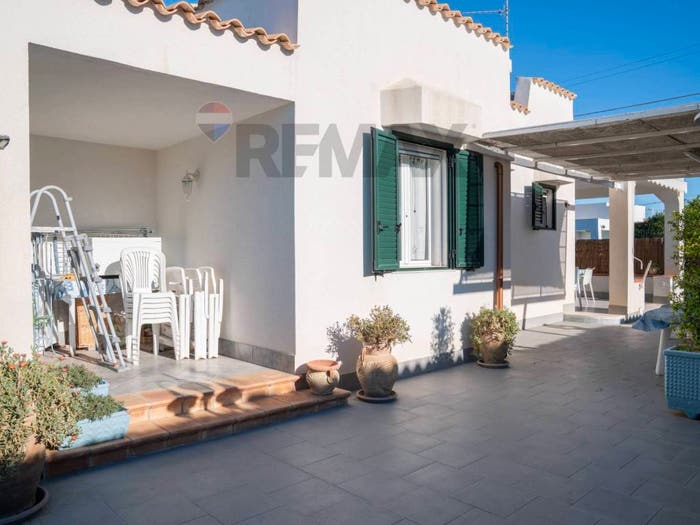 Casa quadrilocale in vendita in Via delle Muse, Fontane Bianche, Siracusa