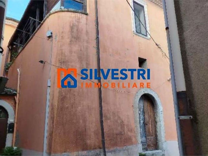 Casa quadrilocale in vendita in Ponte