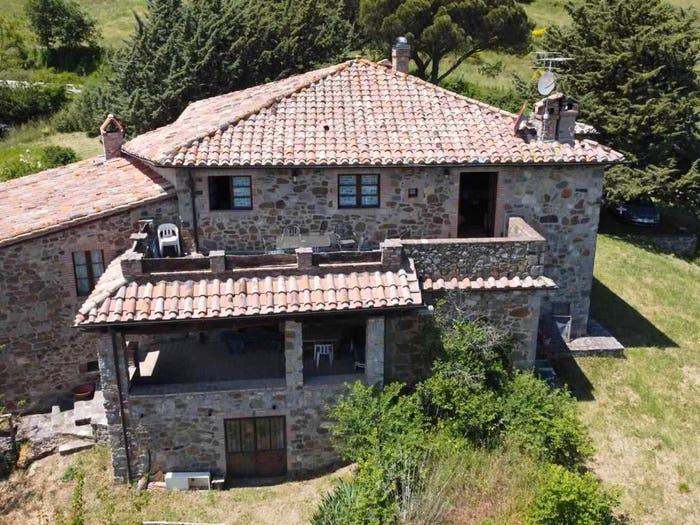 Casa con 6 locali in vendita in Arcidosso