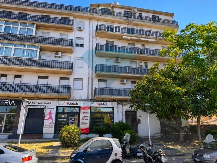 Appartamento trilocale in vendita in Via Suor Anna Cantalupo, Via delle Calcare, Catania