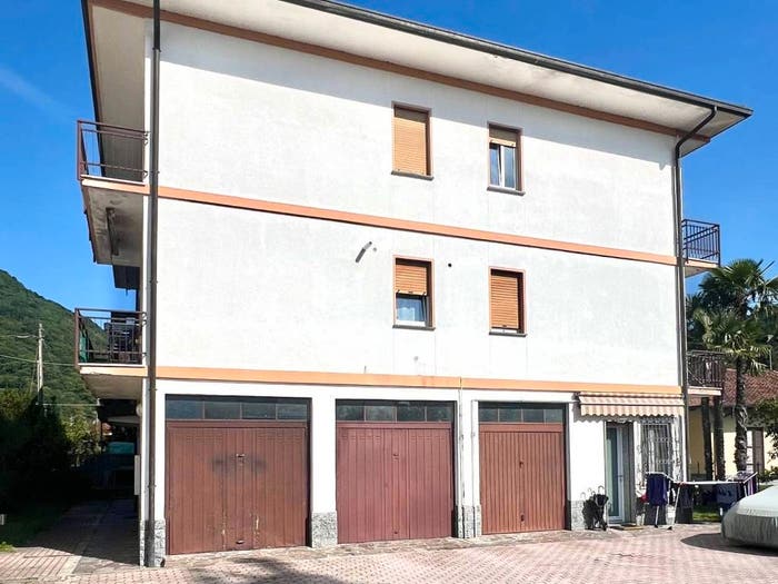 Appartamento trilocale in vendita in Via Boschiva, Centro, Lavena Ponte Tresa
