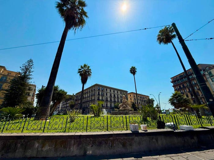 Appartamento quadrilocale in vendita in Via Giordano Bruno, Mergellina Piedigrotta, Napoli