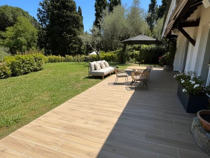 Appartamento con 6 locali in vendita in Via del Golf, Villafranca, Garlenda