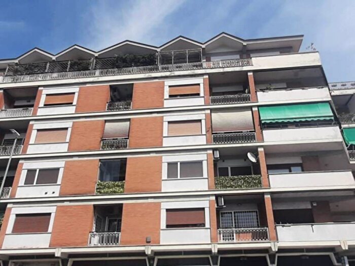 Appartamento con 6 locali in vendita in Via Eusebio Chini, Navigatori, Roma