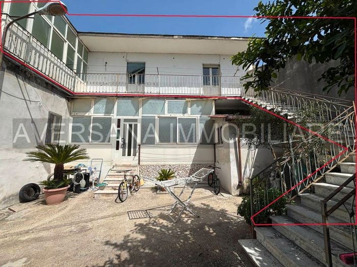 Appartamento trilocale in vendita in Via Giuseppe Di Vittorio, Parete