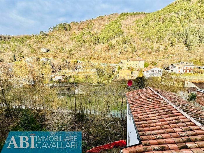 Casa con 6 locali in vendita in VIA RAZZI, Centro, Marradi