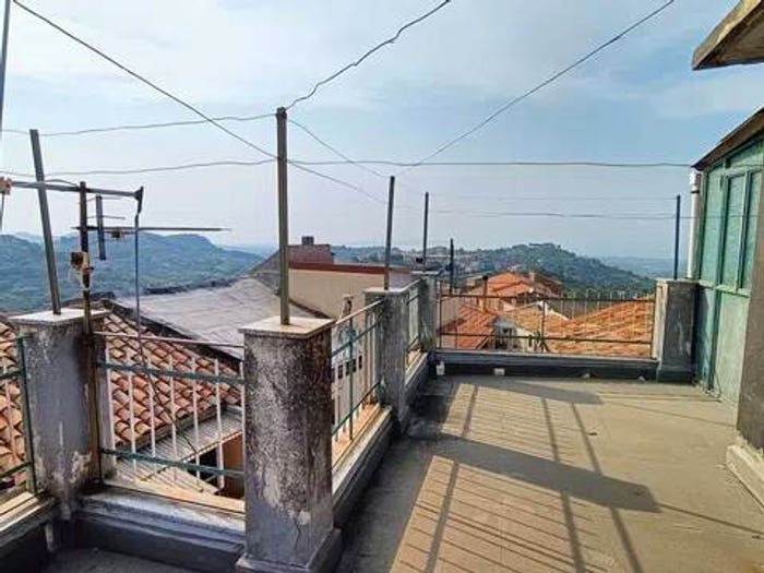 Casa con 6 locali in vendita in Corso Italia No Number, Centro, San Pier Niceto