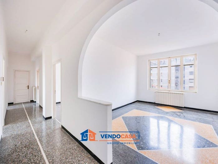 Appartamento con 5 locali in vendita in Via Roggetto, Centro, Albenga